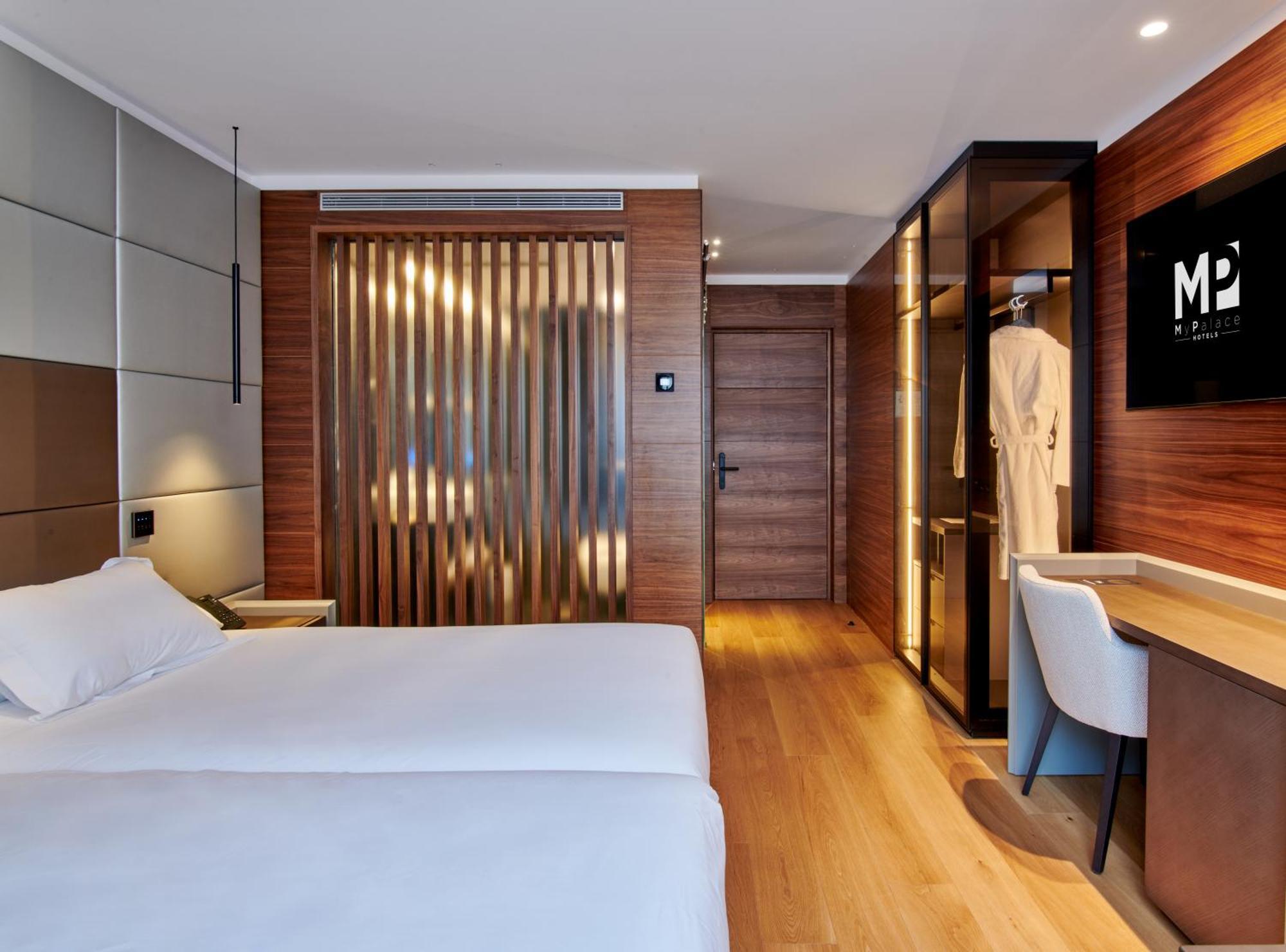 Hotel Mypalace Леон Экстерьер фото