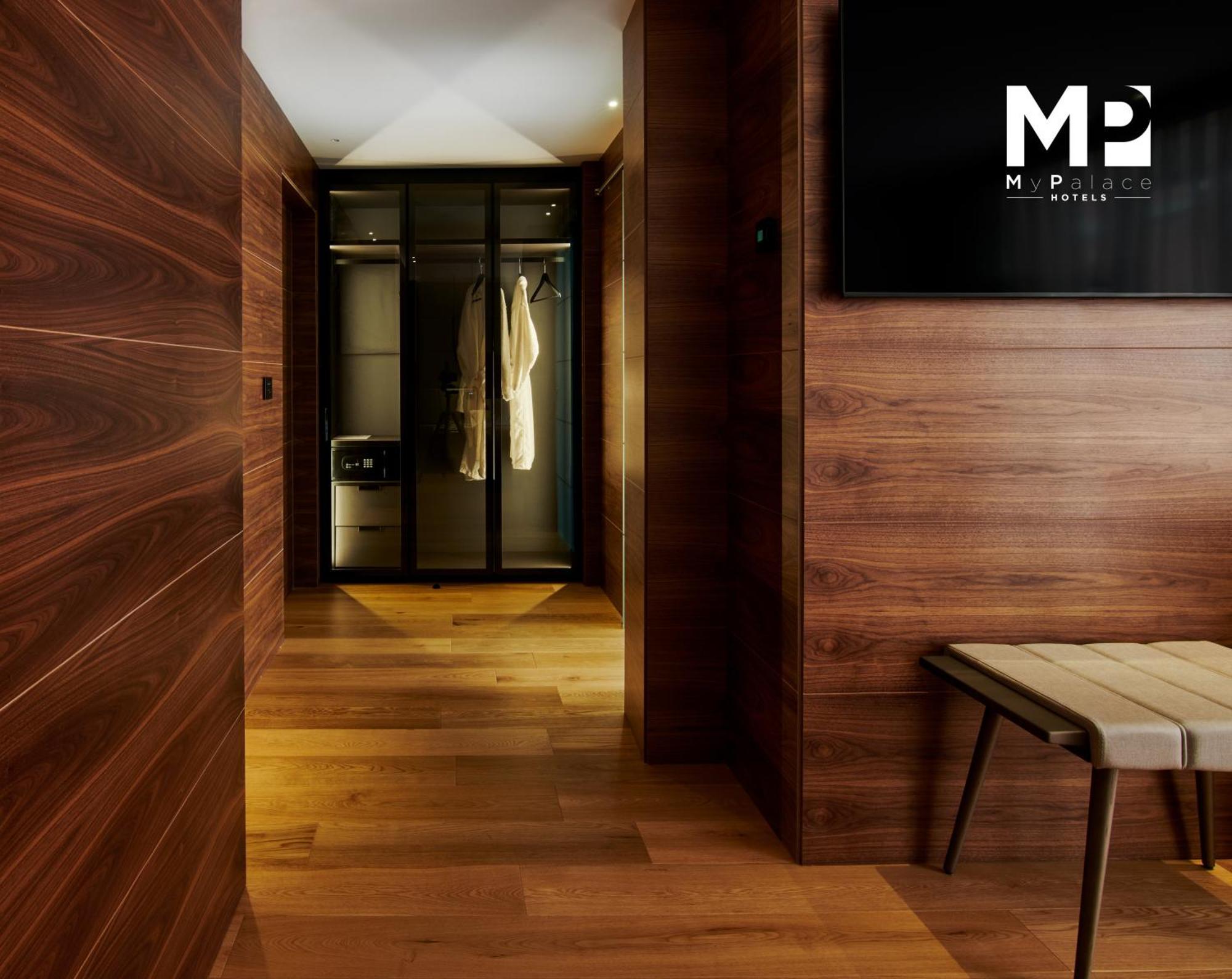 Hotel Mypalace Леон Экстерьер фото