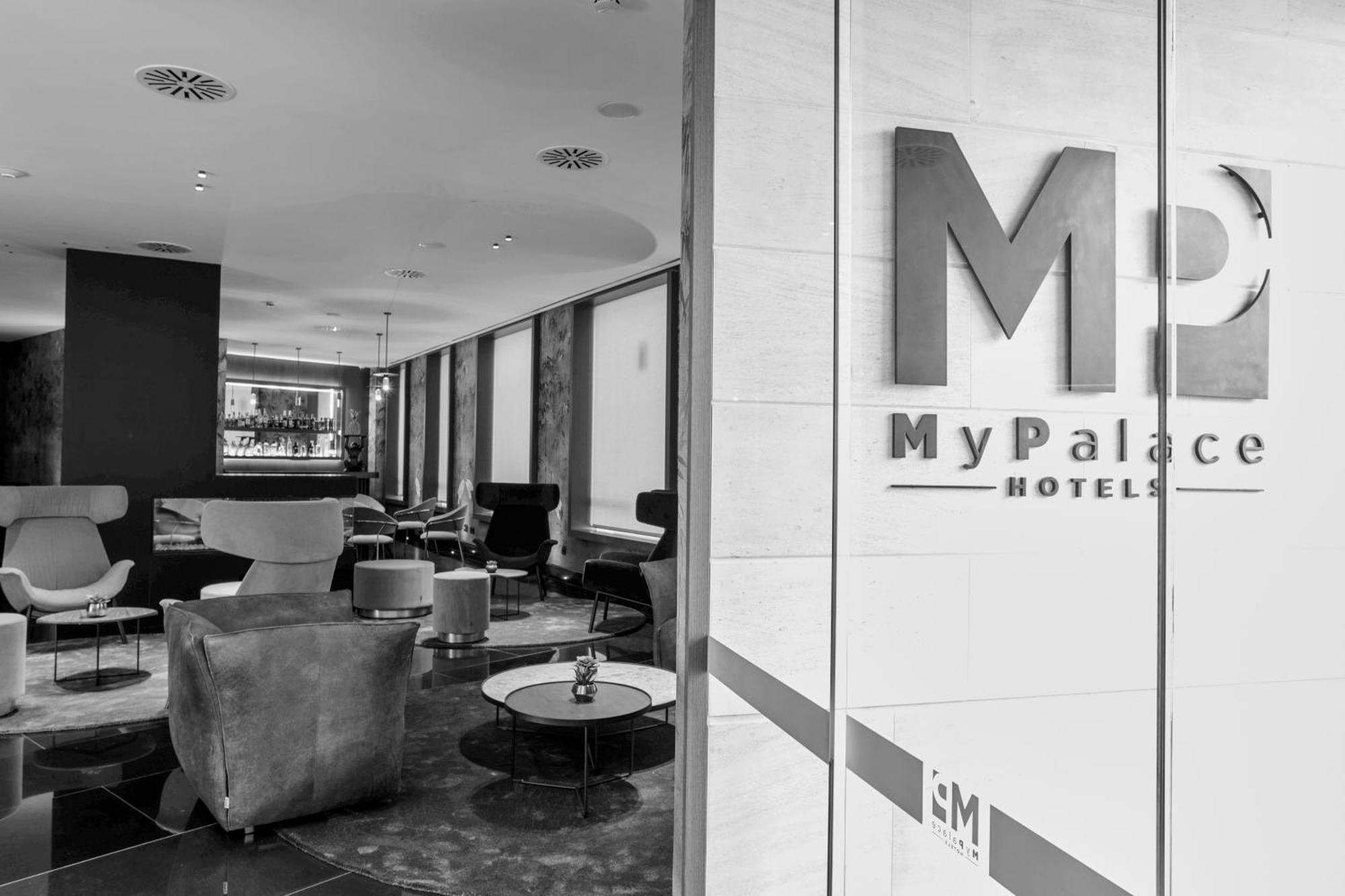 Hotel Mypalace Леон Экстерьер фото